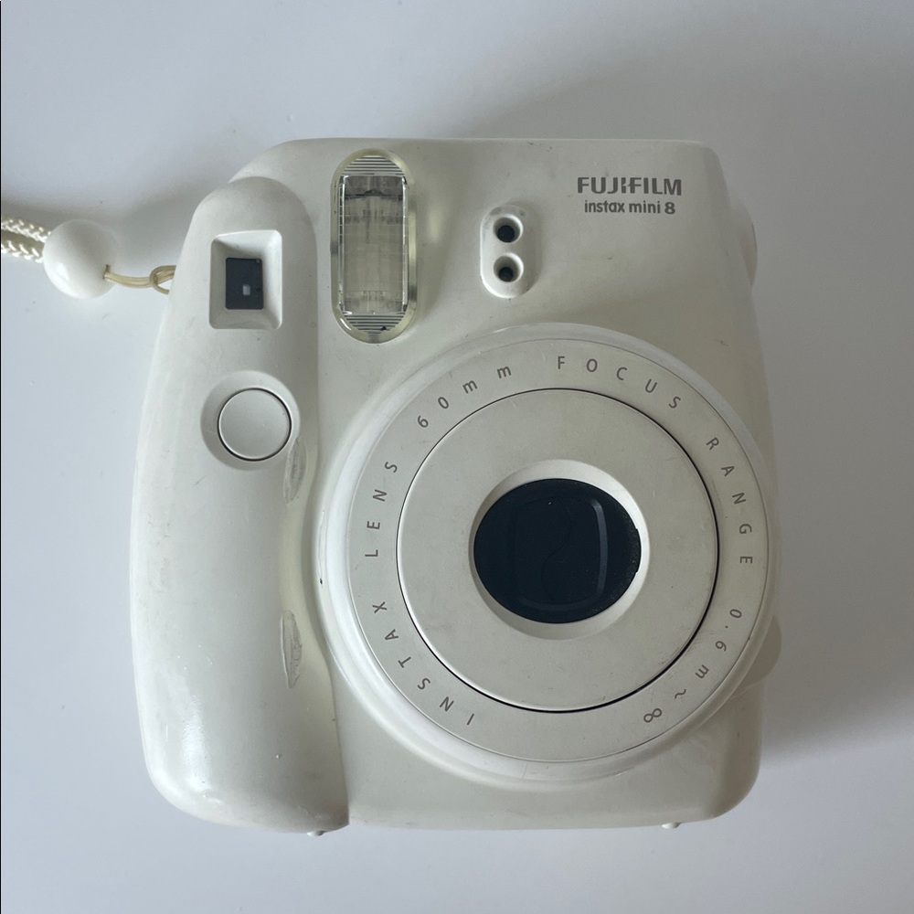 Fujifilm Instax Mini 8 in Classic White